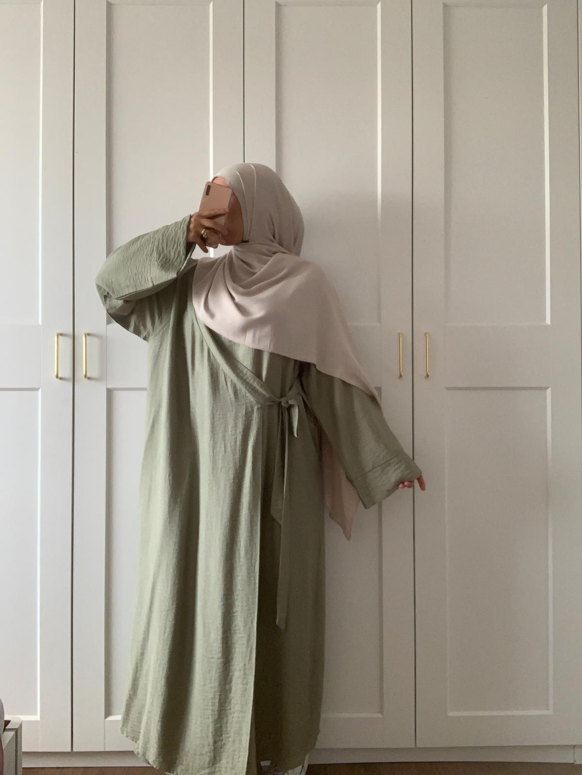 NEU! Abaya HALIMA Hell-Kaki (Viskose und Leinen)
