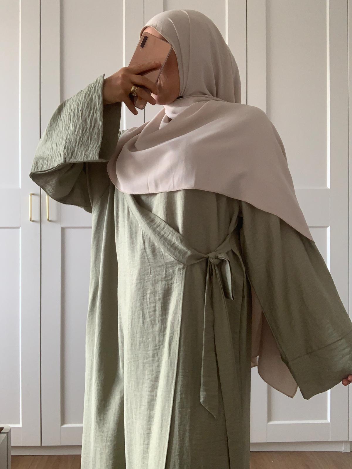 NEU! Abaya HALIMA Hell-Kaki (Viskose und Leinen)
